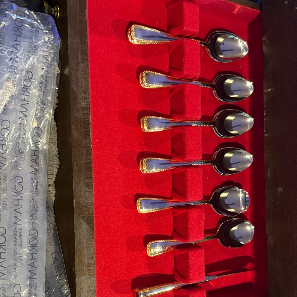 Gorham Aureate Gold Plated Stainless Cutlery Set - Picture 4 of 6